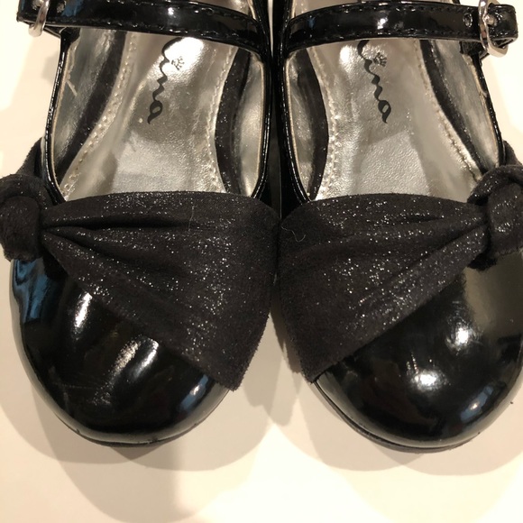 Baby Nina Patent Shoes Size 6 - Picture 3 of 7